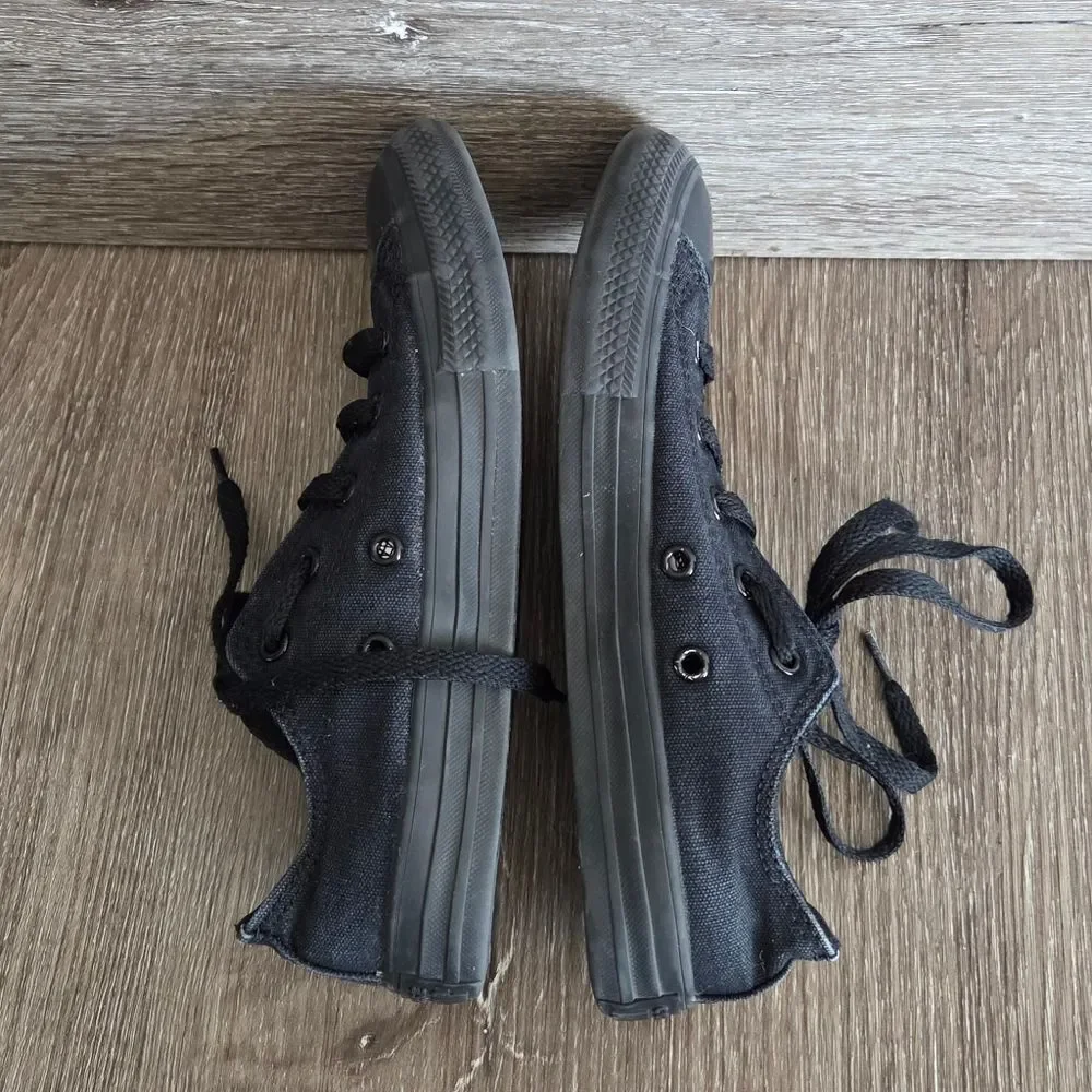 Converse Chuck Taylor All Star Black Sneaker Size 2